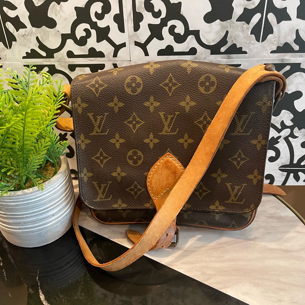 GUC LOUIS VUITTON Cartouchiere Monogram Shoulder Handbag